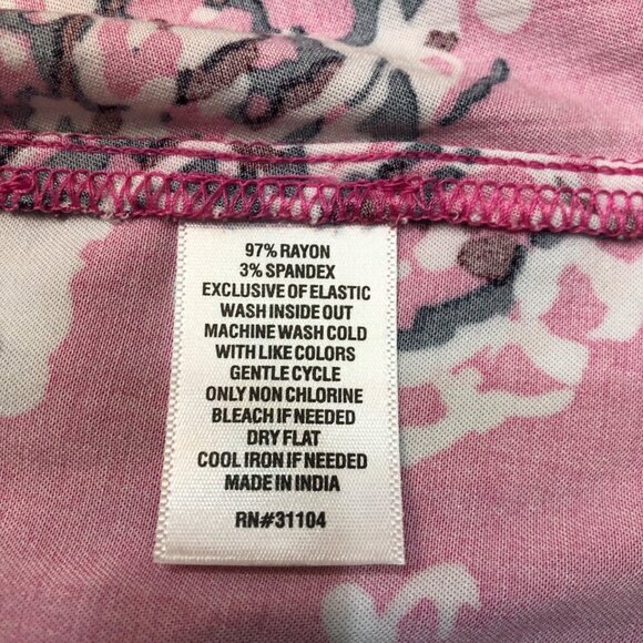 NWT Crown & Ivy Pink Paisly 3/4 Sleeve Peasant Blouse Size M - Picture 11 of 11